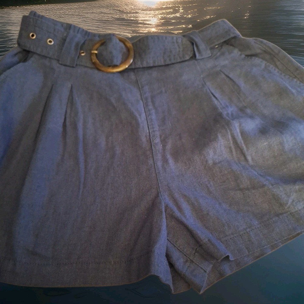 Womens Wallflower Navy Blue Shorts Sz M Pleated Front, Elastic Back , Belted 027
